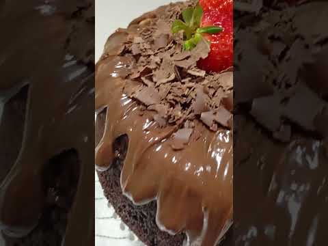 servidos ?#bolodechocolate #sextafeirachegou #chocolate