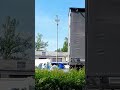 Sattelzug, Volvo Zugmaschine, Kreisverkehr