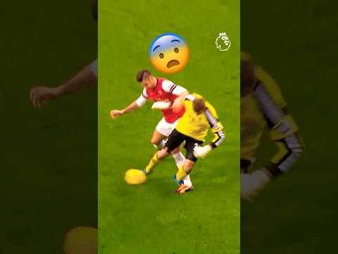 This Goalkeeper Tried TOO MANY Cruyff Turns 😫