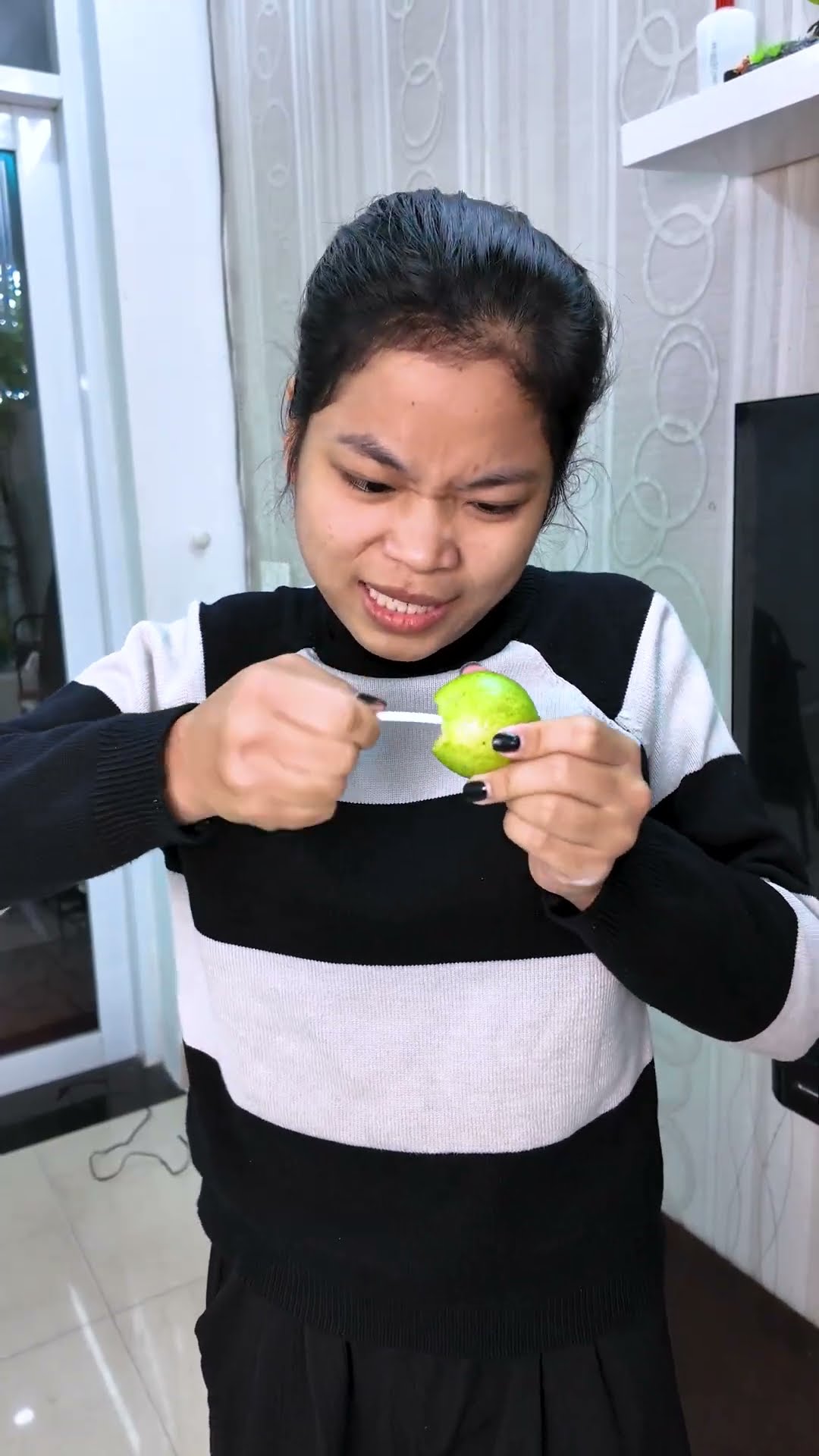 ACC - Cách Để Cô Bé Có Được Kẹo Mút || How To Get A Little Girl To Get A Lollipop. #funny #trending