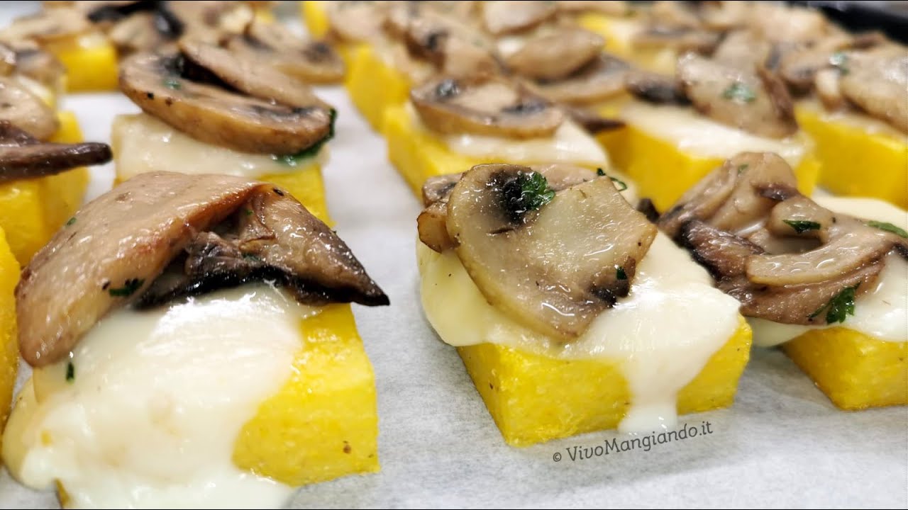 Crostini di polenta e funghi, un antipasto goloso e facile