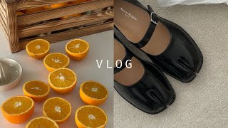 WEEKLY VLOG | London Moments, Fresh OJ &amp; April Monthly Favourites