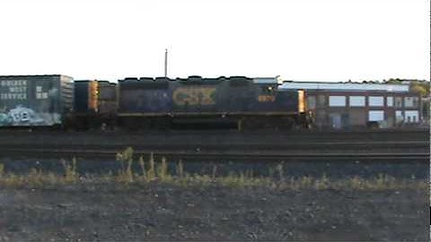 CSX GP40-2 & Road Slug stall out with 105 cars video 2-5