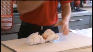 How to pack ornaments - A video guide to packing boxes for moving house