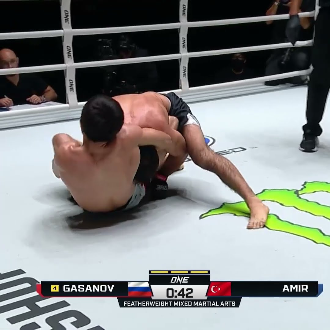 Grappling CLINIC ? Shamil Gasanov stifles Halil Amir en route to a unanimous decision win!