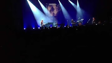 "Home" by Birdy - Cirque Royal (10-02-2014)