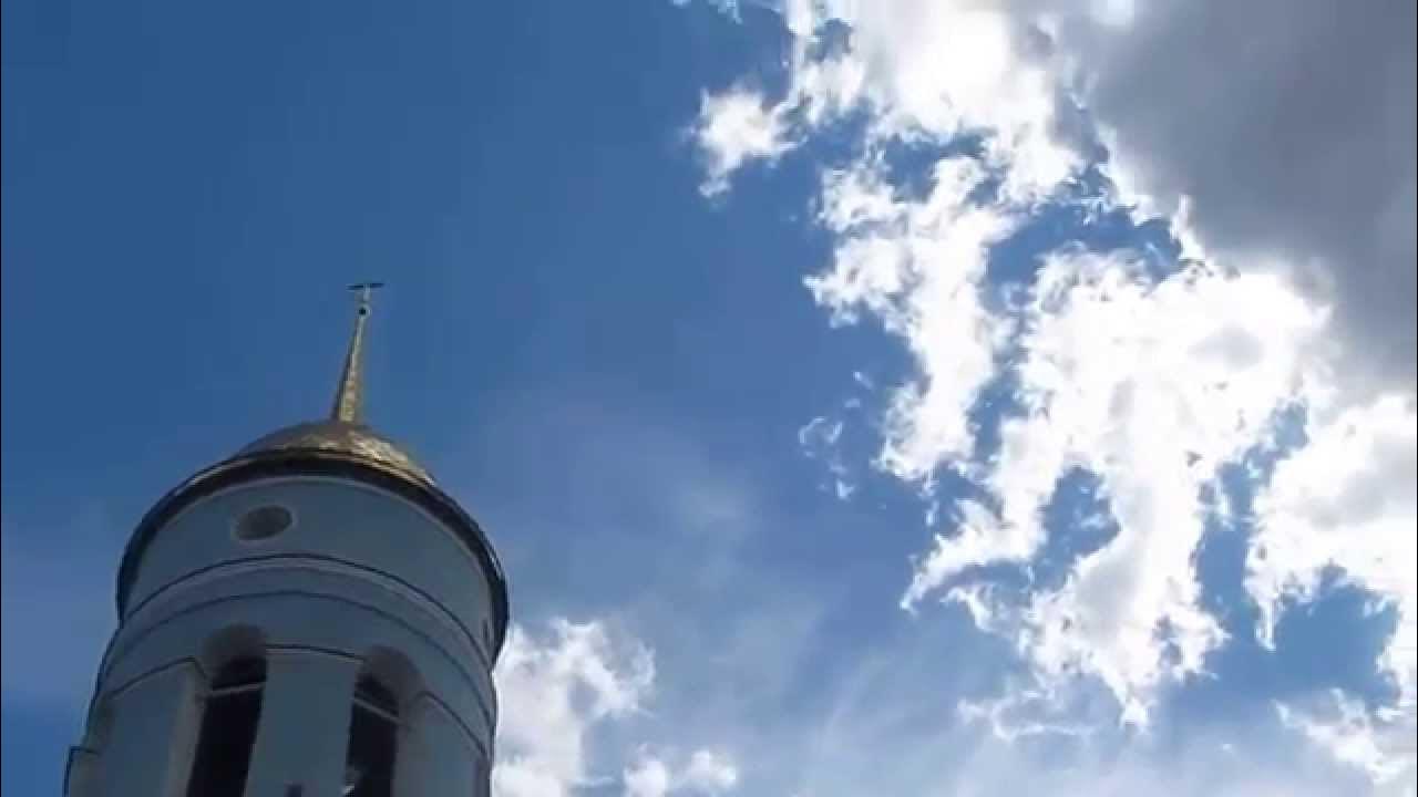 Небо над храмом