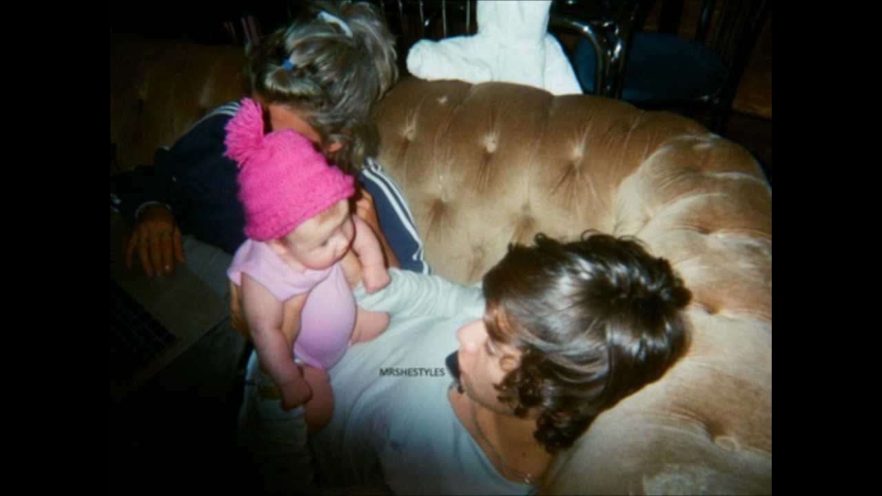 One Direction And Baby Lux Harry Styles Baby Harry Styles Baby Lux