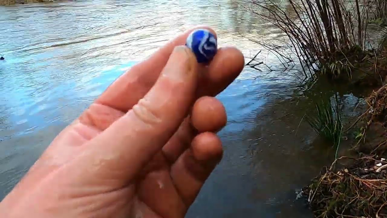 Затишье между бурями на большой старой свалке. Приключение в грязи.