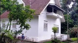 RUMAH BELANDA DENGAN PEKARANGAN YANG LUAS DAN TANAMAN HIAS YANG ADA DIBANDAR LAMPUNG SEJAK 1935