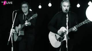 Video voorbeeld van "blink-182 - Bored To Death (Acoustic) @ 1Live Plan B - 14.11.2016"