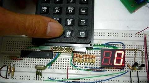 Teclado matricial con indicación por display de 7 segmentos de la tecla presionada