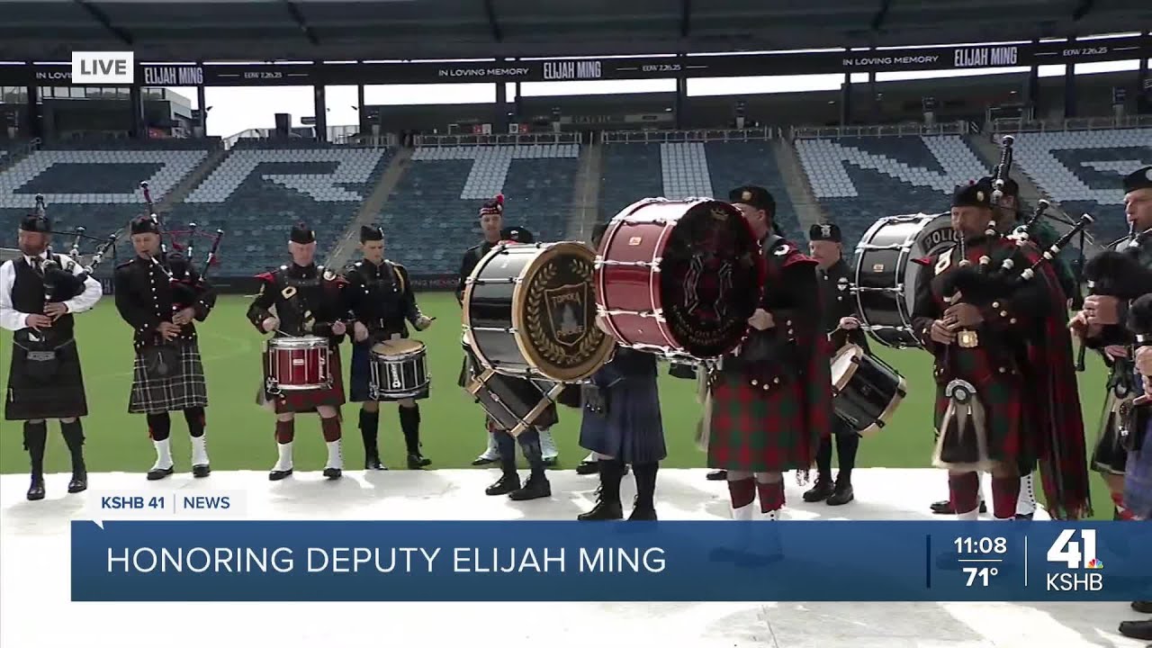 Bagpipers open funeral for Deputy Elijah Ming - YouTube