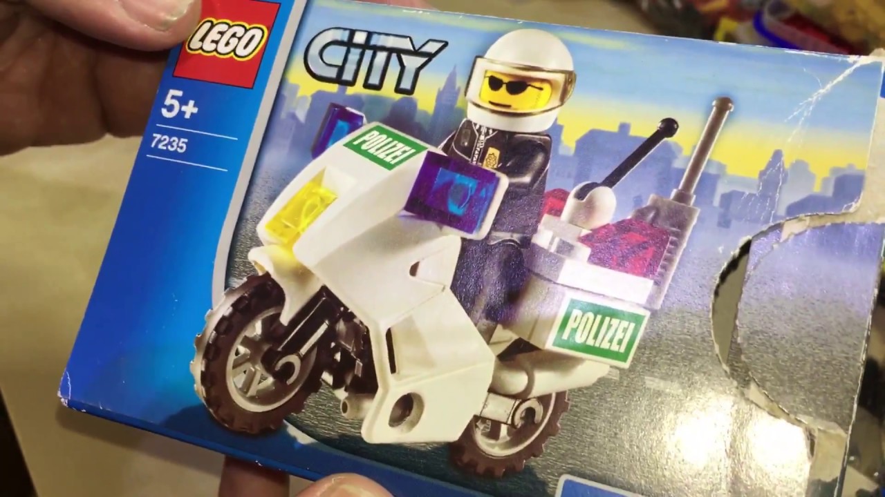 Lego Review on set 7235 Police Motorcycle. - YouTube