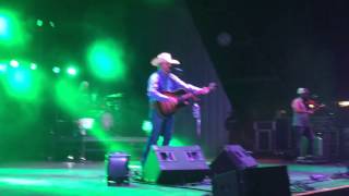 Cody Johnson - "Grass Stains" Lubbock Amp 4/7/17