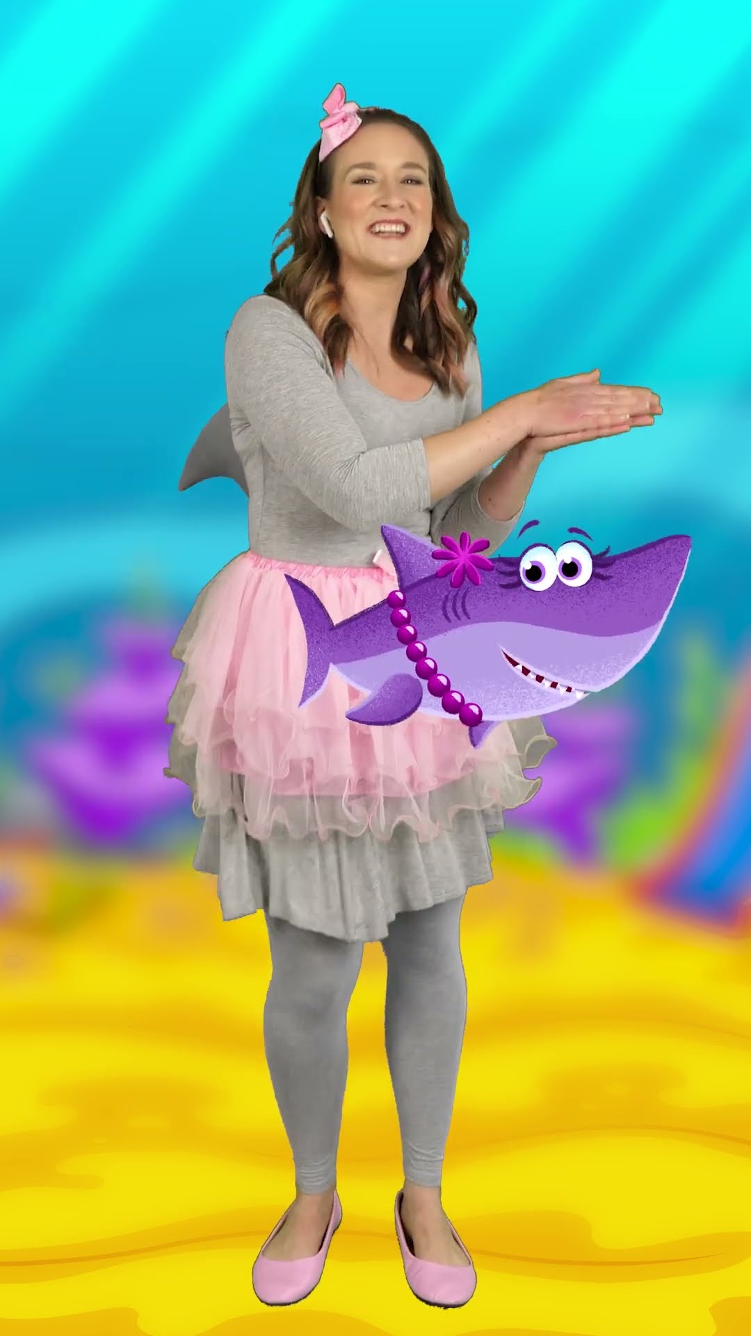 Baby Shark do doo do do doo! ?? #shorts #babyshark