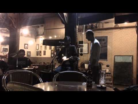 გამოუვალი მდგომარეობა Tbilisi republic of Georgia an open air cafe ~ live music under moonlight