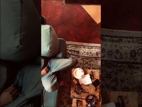 کار باز سازی خونه جدیدمون تو هرمز تموم شد و حالا موزیک بازی هنر جزیره خونه