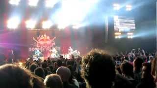 Triggerfinger cover Man Down (Rihanna) at Red Bull Soundclash 2012 - Antwerp Resimi