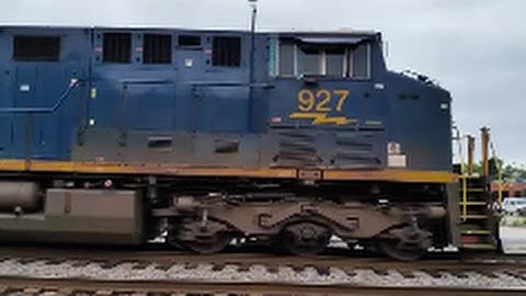 [CSX]927 ES44AH & ES40DC 5241 ES40DC Leads Q401-19 Screaming K5HLL Through Fay NC & Pretty Long T