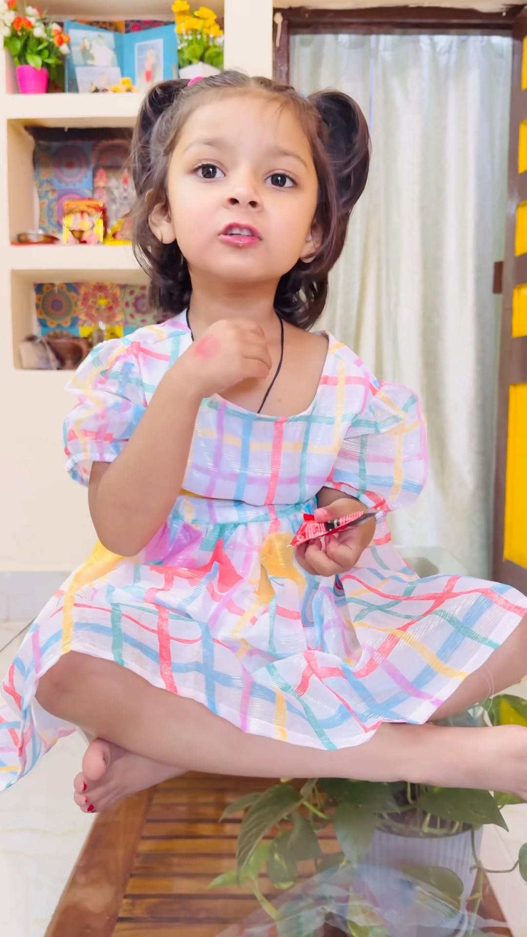 Tooktook ki mummy ki juban talvar se v tej h?