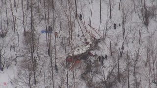 ヘリ、尾根の木に接触か 長野、９人死亡墜落事故