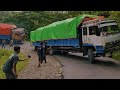 Astaghfirullah!!!terekam jelas truk tronton standing||Evakuasi truk terperosok penuh drama