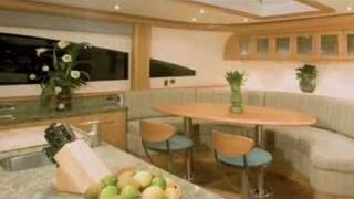 Lazzara Yachts 116