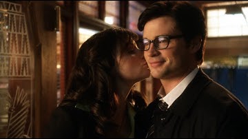 Smallville || Masquerade 10x14 (Clois) || Clark Adopts "Glasses" as Disguise [HD]