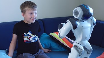 Elias Robot App - opi kieltä robotin kanssa