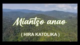 Miantso anao _Hira katolika  (Odet & Valerie)