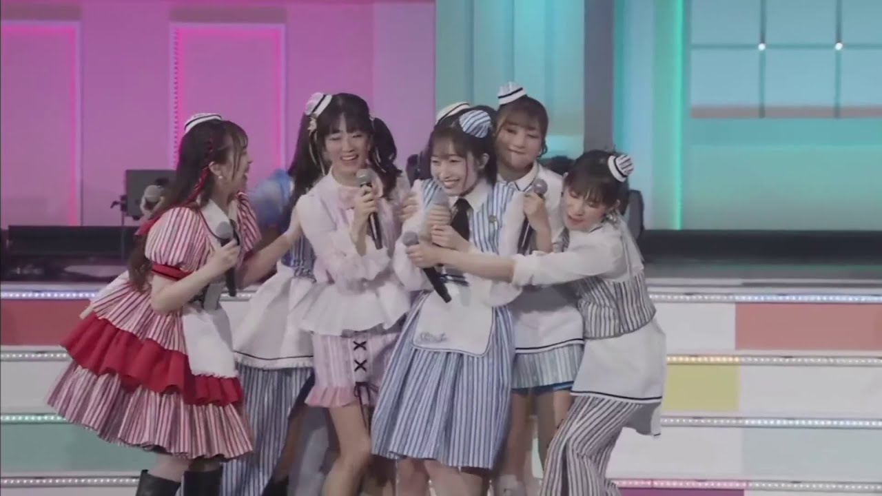 田所あずさ / Azusa Tadokoro ~ 先輩たちからのハグ 💞