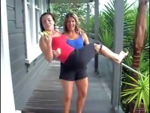 Lift and carry girls. Девушки lift carry. Lift and carry ff. Ina black lift carry. Лифт энд керри балет.