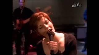 Early edition Gary prevents a accident & Saves martina McBride scene