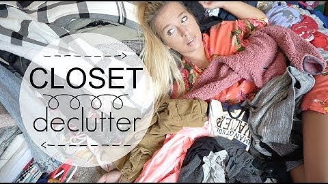 HUGE KONMARI METHOD CLOSET DECLUTTER   /  /  MY MINIMALIST JOURNEY