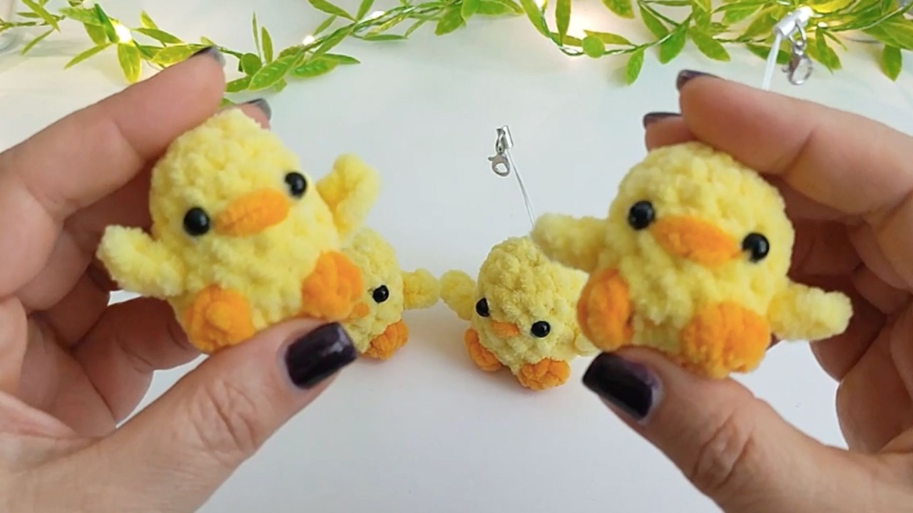 🐥 Crochet Mini Chick in 5 Minutes, EASY Cute Keychain Tutorial