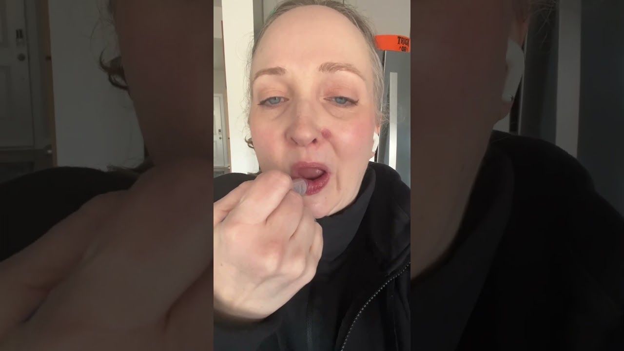 Новый блеск для губ с SPF и вкусом Pepsi от Vacation Sunscreen 