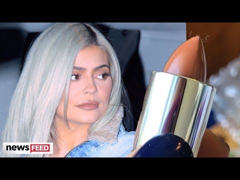 Kylie Jenner AWKWARDLY Posted & Deleted Video Of Jaclyn Hill's Lipsticks!