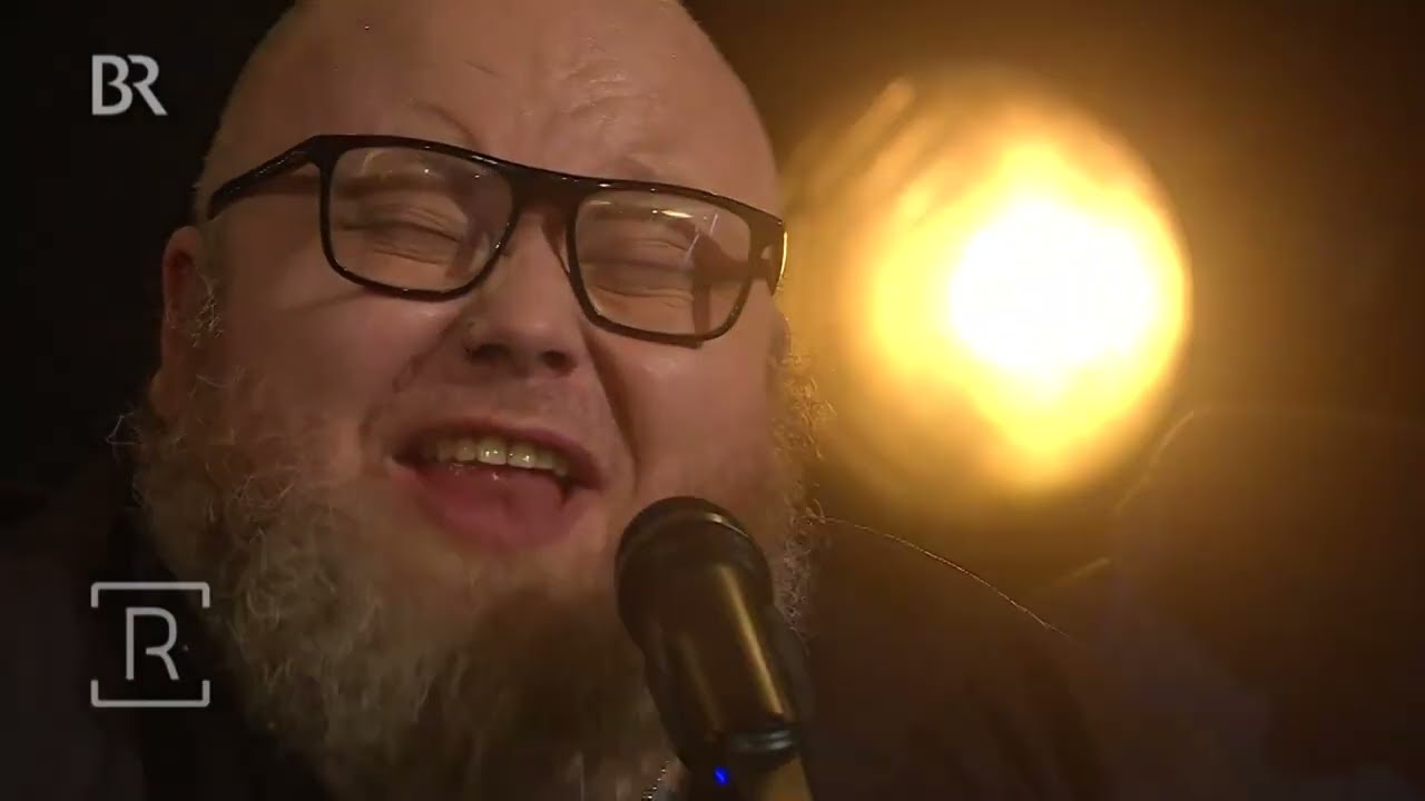 Watch Andreas Kümmert - Spaceship (Duett mit Hannes Ringlstetter & Evelyn Weigert, BR Fernsehen) on YouTube Watch Andreas Kümmert - Spaceship (Duett mit Hannes Ringlstetter & Evelyn Weigert, BR Fernsehen) on YouTube