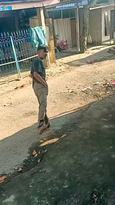 @ERIL SPI PERGI NGONTEN GAK PAKAI SANDAL🤭🤭SANDALNYA HILANG ENTAH KEMANA🤣🤣NYEKER DECH🤭🤭