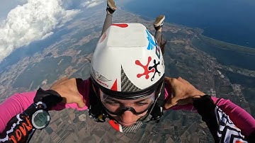Skydiving Jump - Relative work with Diletta - 121° jump