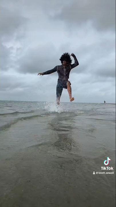 Beyoncé left blue at the beach #dance #beyonce #brettsewell