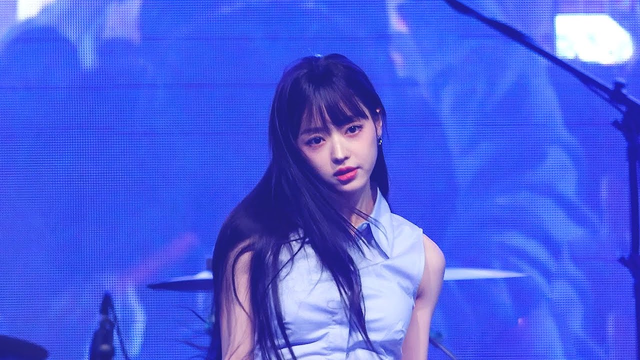 220930 오마이걸 (Oh My Girl) 유아 (YooA) - Real Love (리얼 러브) - 안산대 축제 [직캠 / FANCAM] [4K 60p]