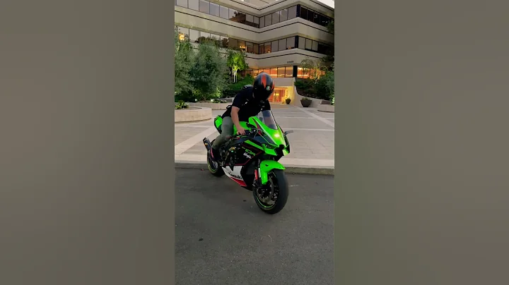 2022 Kawasaki Ninja ZX-10R | 🔥