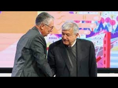 AMLO INSISTE EN