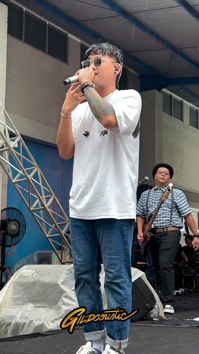 Gilga sahid pas aku dolan jebul ketemu kowe nang dalan kudus bergoyang