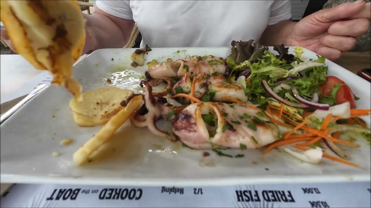 Seafood and fish in beach restaurants in Andalusia / Torre del Mar / Malaga