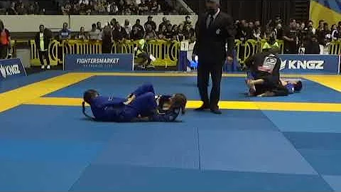 Mayssa Bastos v Vicky Hoang / World Championship 2...