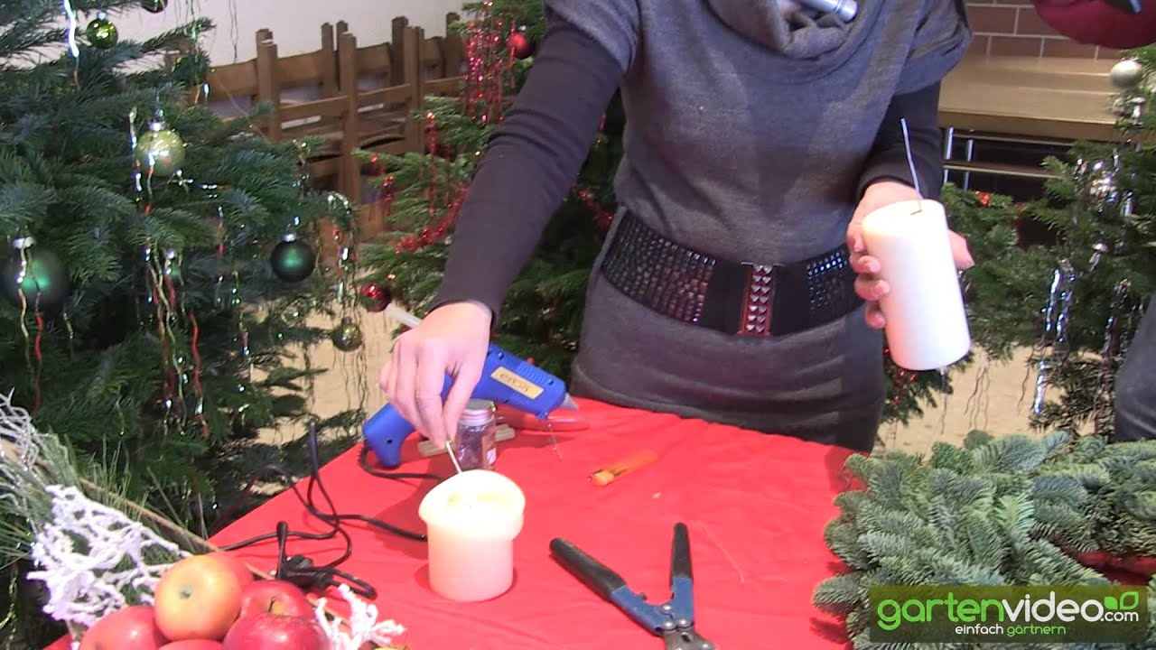 Weihnachtsdekoration Kerzen Am Adventskranz Befestigen