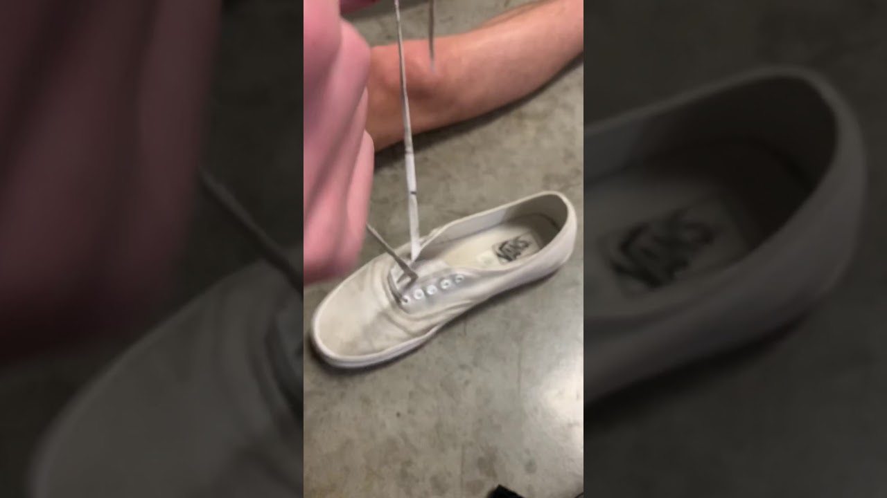 How to lace vans - YouTube